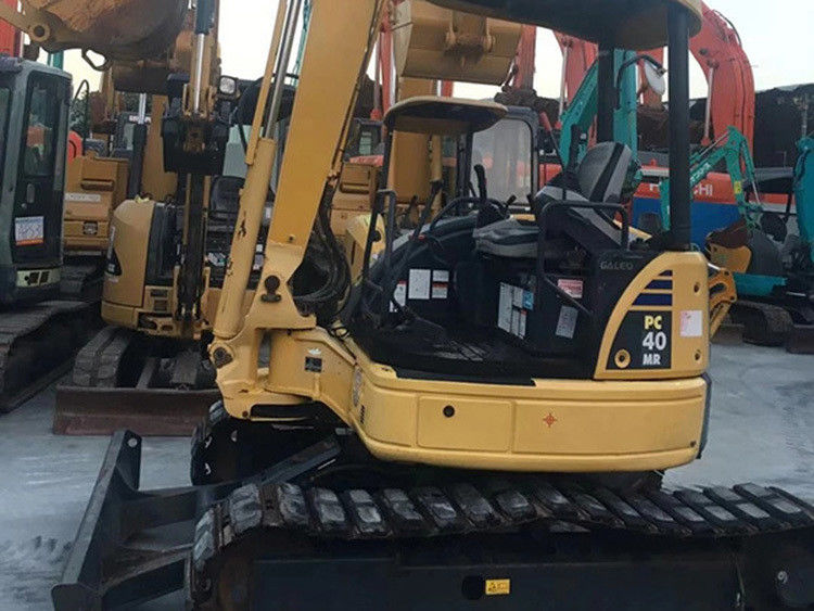 Bene mantenuto mini komatsu usato pc40 escavatore cabina aperta pc 40 4 tonnellate piccolo escavatore in vendita pc40mr