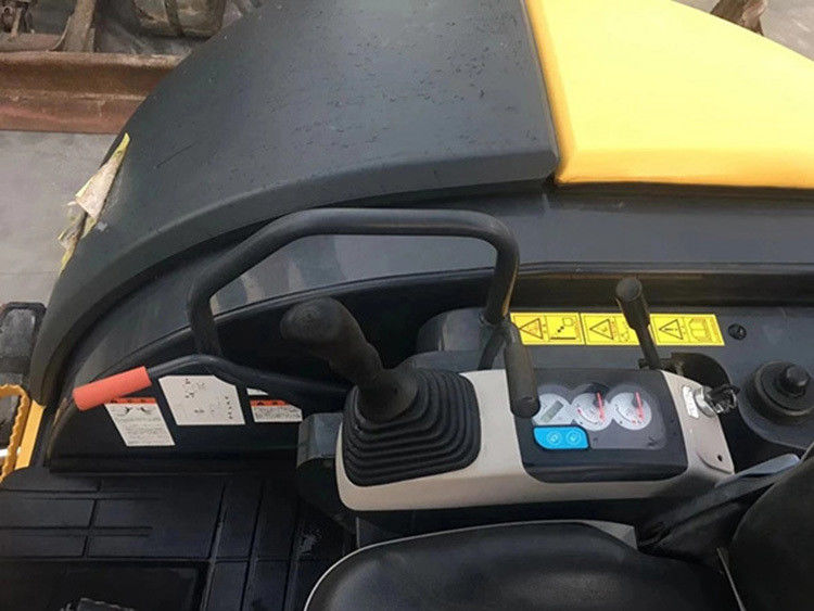 Bene mantenuto mini komatsu usato pc40 escavatore cabina aperta pc 40 4 tonnellate piccolo escavatore in vendita pc40mr