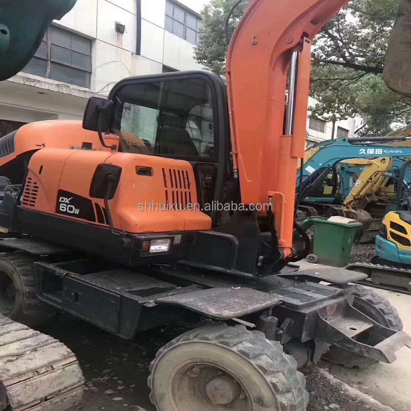 prestazioni eccellenti per Doosan 60w usato escavatore a ruote di seconda mano escavatore a ruote doosan DX60W