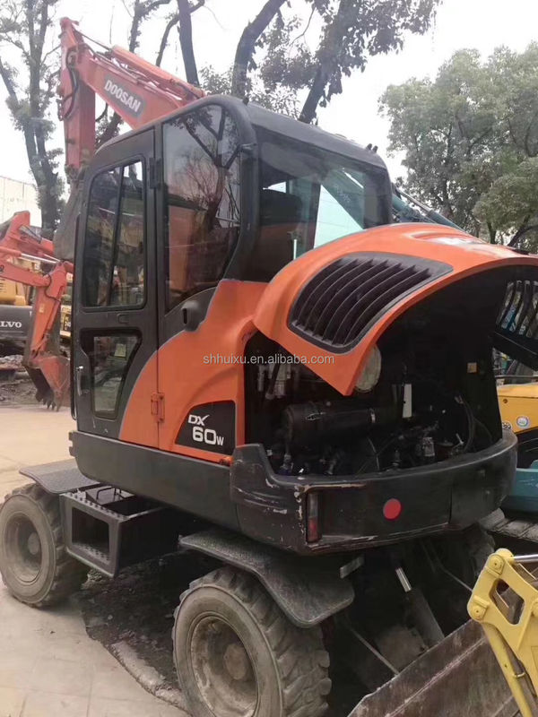 prestazioni eccellenti per Doosan 60w usato escavatore a ruote di seconda mano escavatore a ruote doosan DX60W
