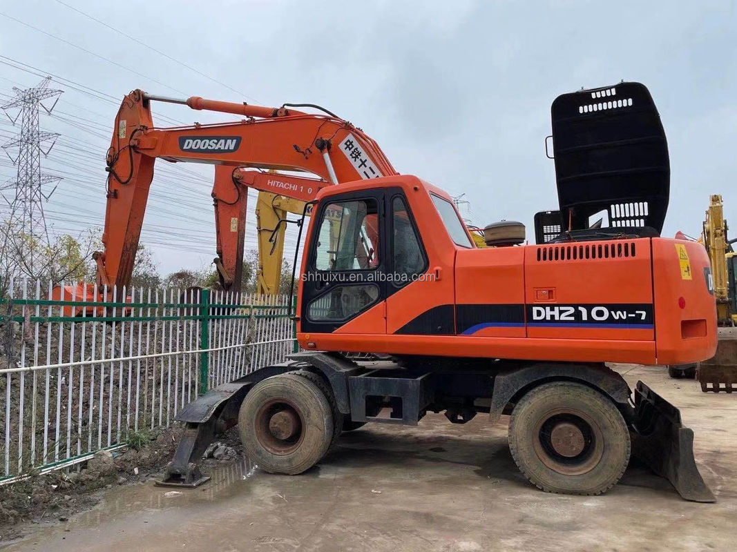 Escavatore DOOSAN di seconda mano di qualità 210W a basso prezzo in vendita/escavatore per scavatori idraulici usati Doosan 210W