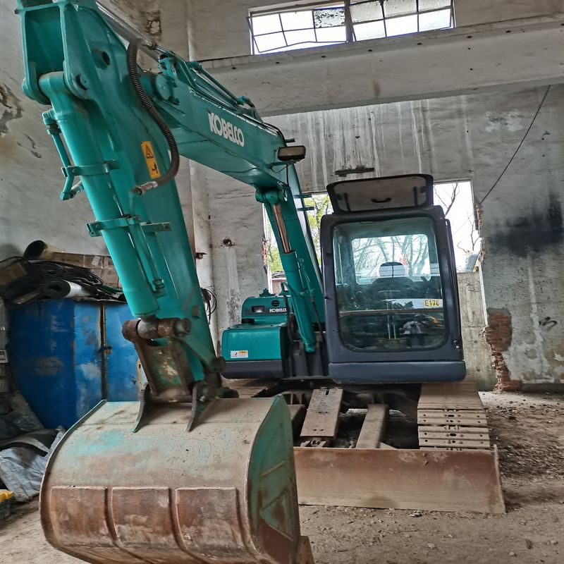 Vendiamo un nuovo KOBELCO 75 giapponese.