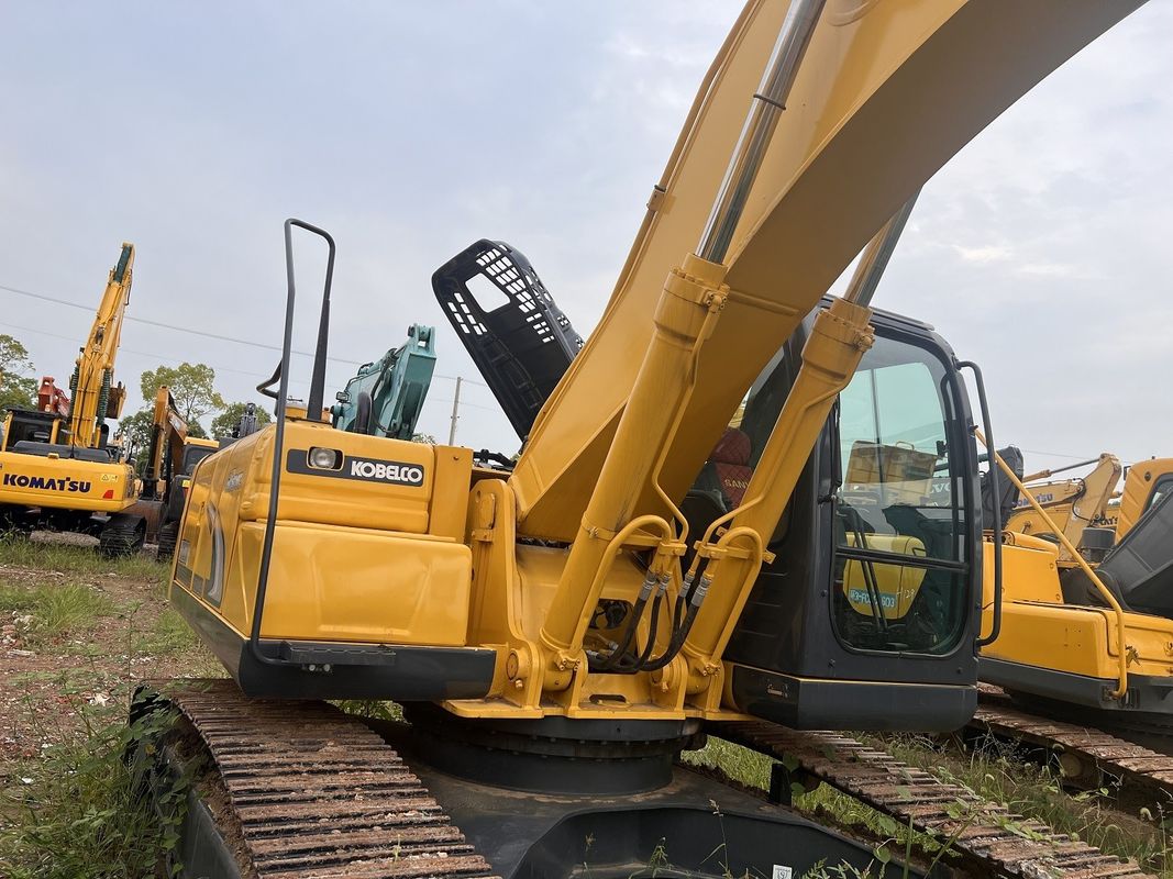 Escavatore usato Kobelco SK260 escavatore di seconda mano macchine usate 26 tonnellate escavatore di terra a mano escavatore usato