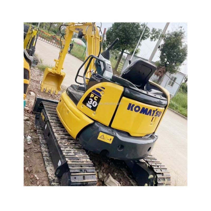 Escavatore idraulico usato komatsu30,escavatore di seconda mano KOMATSU30 di buona qualità con prezzo economico in vendita