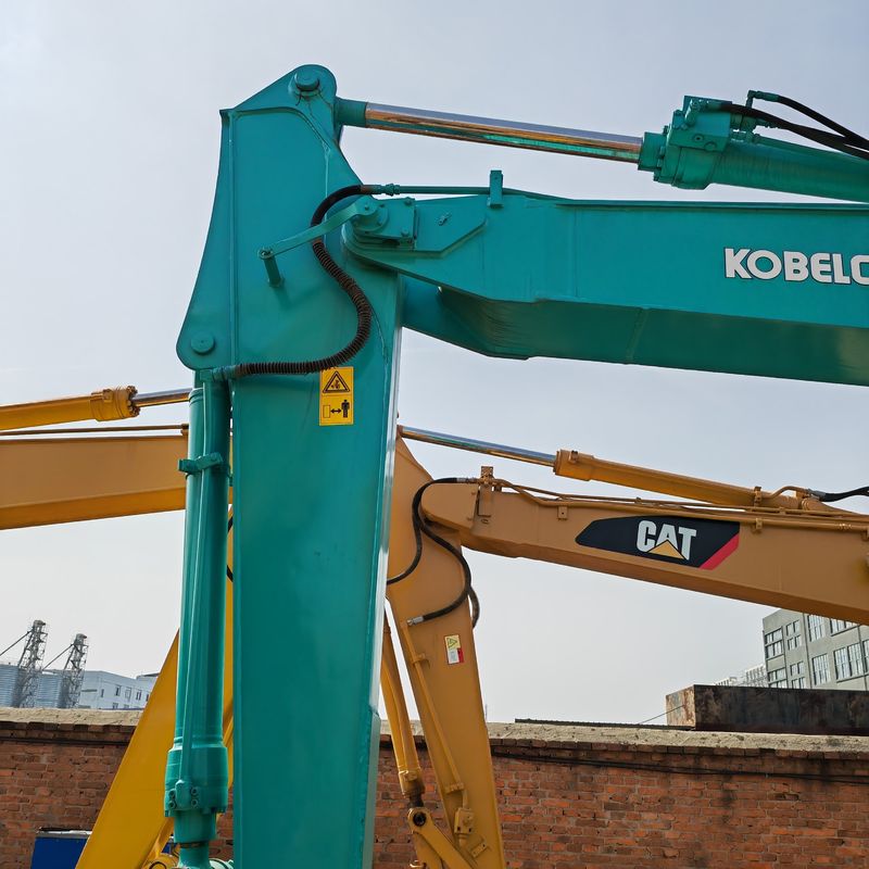 scarse ore di lavoro escavatore mobile di seconda mano kobelco 135/colore originale kobelco 135 usato in vendita