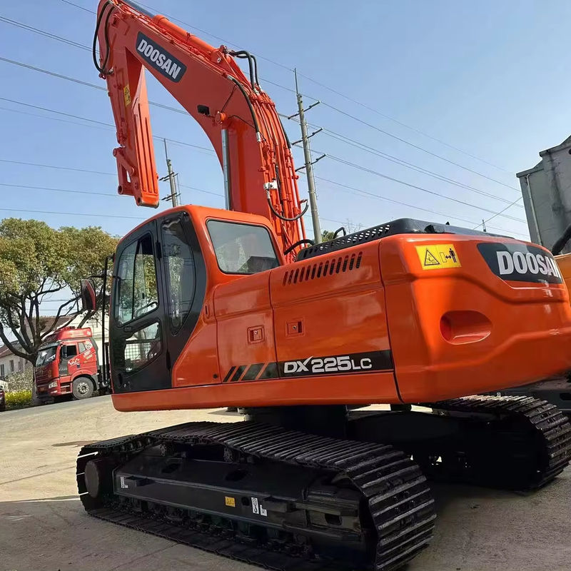 Vernice originale e condizione Escavatori di seconda mano Doosan DX225LC In vendita