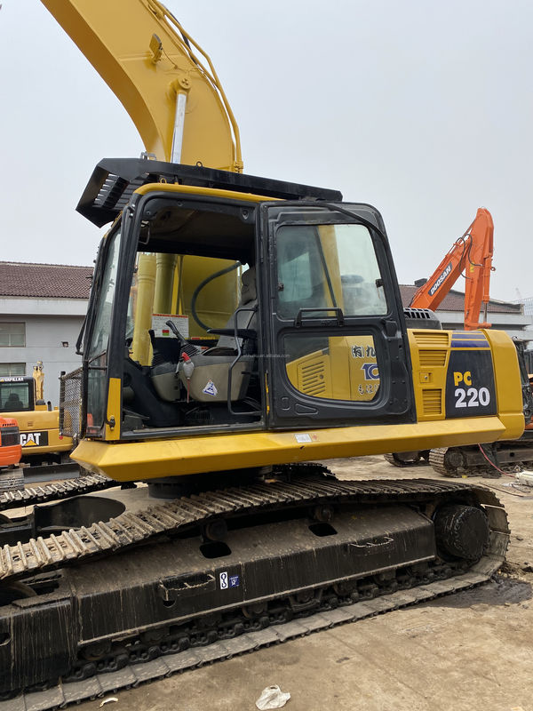 Komatsu Escavatore komatsu usato PC 220-8 Macchina di scavo a striscia idraulica di seconda mano in vendita Komatsu Escavatore