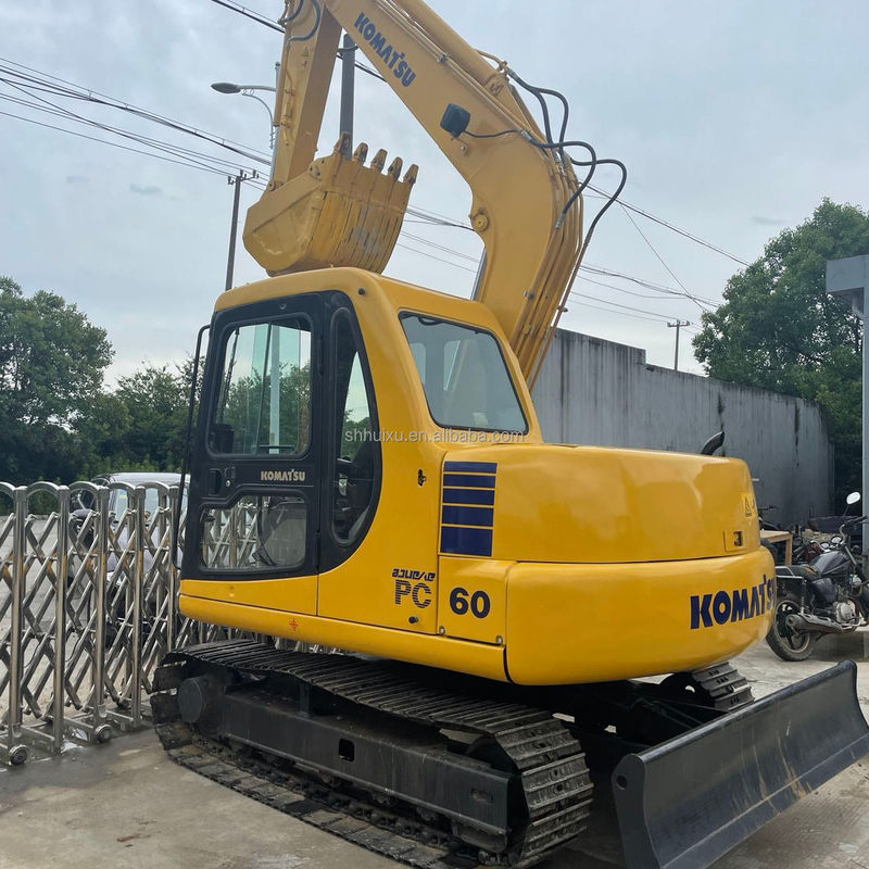 Scavatore a trascinatore Komatsu PC60 6 tonnellate usato idraulico di alta qualità/ mini scavatore di seconda mano Komatsu PC60 Giappone origine prezzo basso Komatsu Scavatore