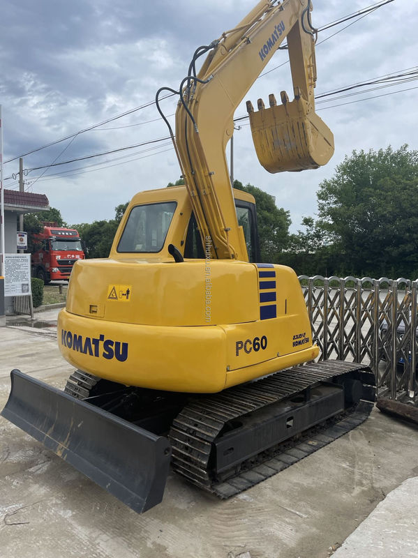 Scavatore a trascinatore Komatsu PC60 6 tonnellate usato idraulico di alta qualità/ mini scavatore di seconda mano Komatsu PC60 Giappone origine prezzo basso Komatsu Scavatore