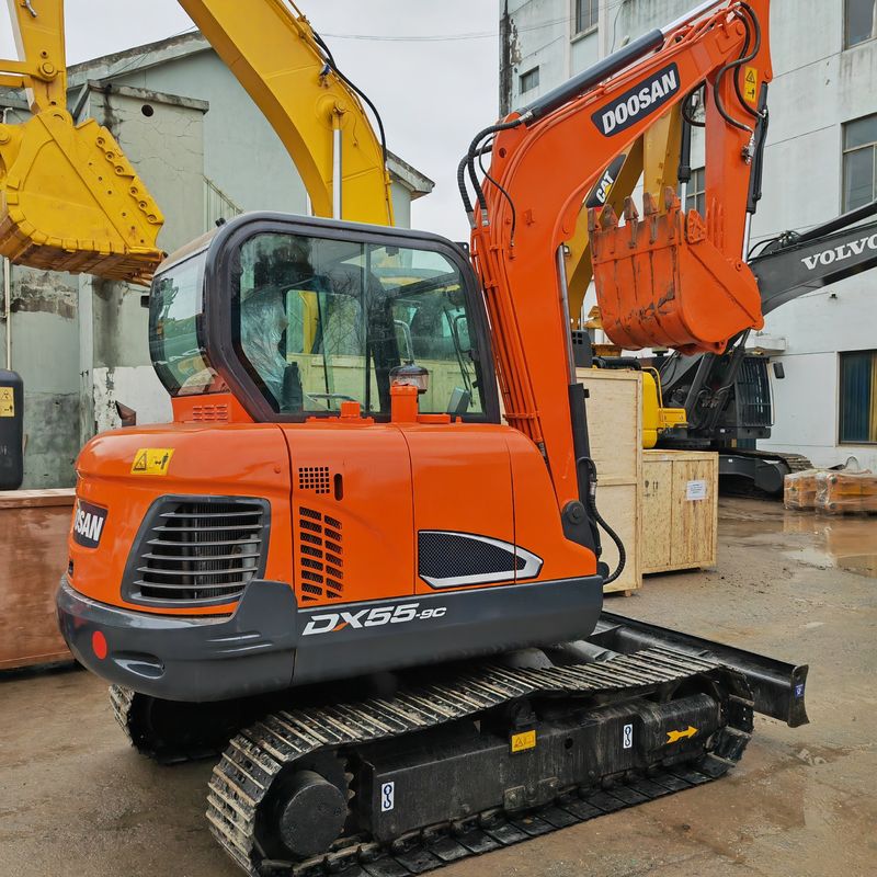 5.5 tonnellate Mini Used Doosan Dx55 Used Excavator 0,75m3 Capacità del secchio