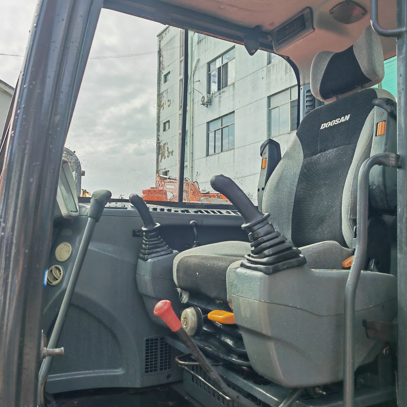 5.7 tonnellate Doosan DX 60 Dh60 Escavatore di seconda mano Escavatore a trascinatore usato