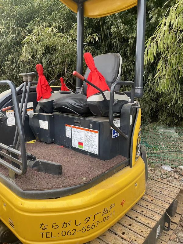 Miniescavatore usato Komatsu PC35 senza cabina miniescavatore usato macchinari miniescavatore usato escavatore di seconda mano in vendita