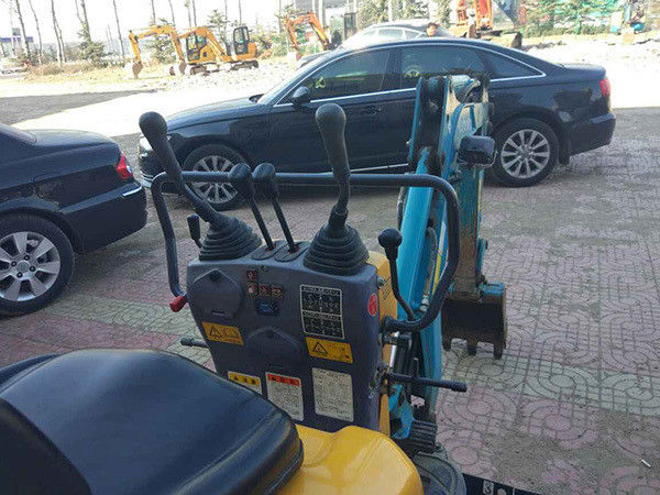mini mini Kubota U008 mini escavatore usato in Giappone