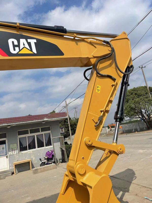 Grande escavatore a trascinatore CAT 330D escavatore di seconda mano usato macchina pesante 30 tonnellate scavatrice idraulica a trascinatore grande escavatore