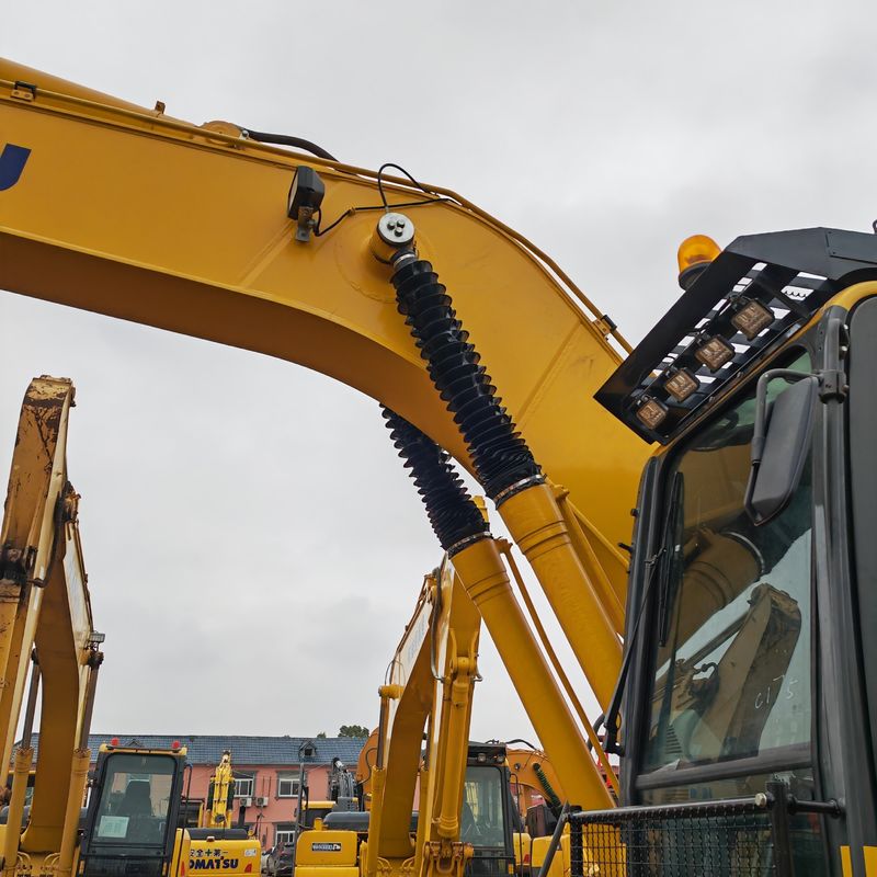 Colore originale scavatore mobile di seconda mano Komatsu pc240 in vendita con prezzo Leow
