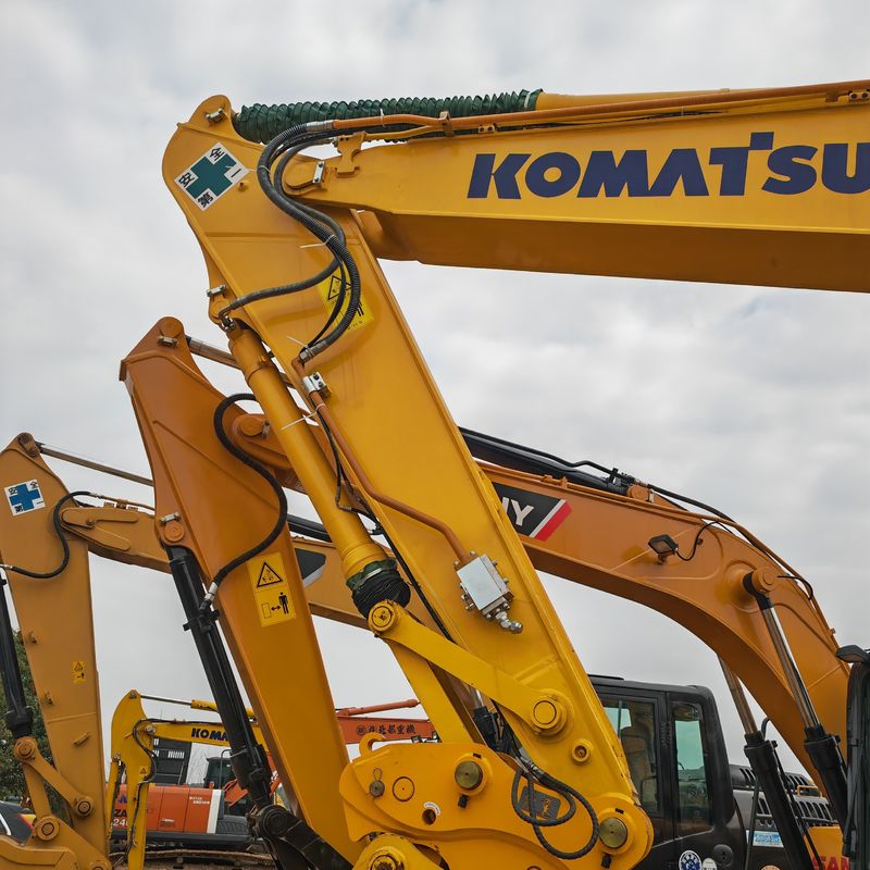KOMATSU PC200-8/PENTITA ORIGINALE di seconda mano KOMATSU PC200-8 in vendita a basso prezzo