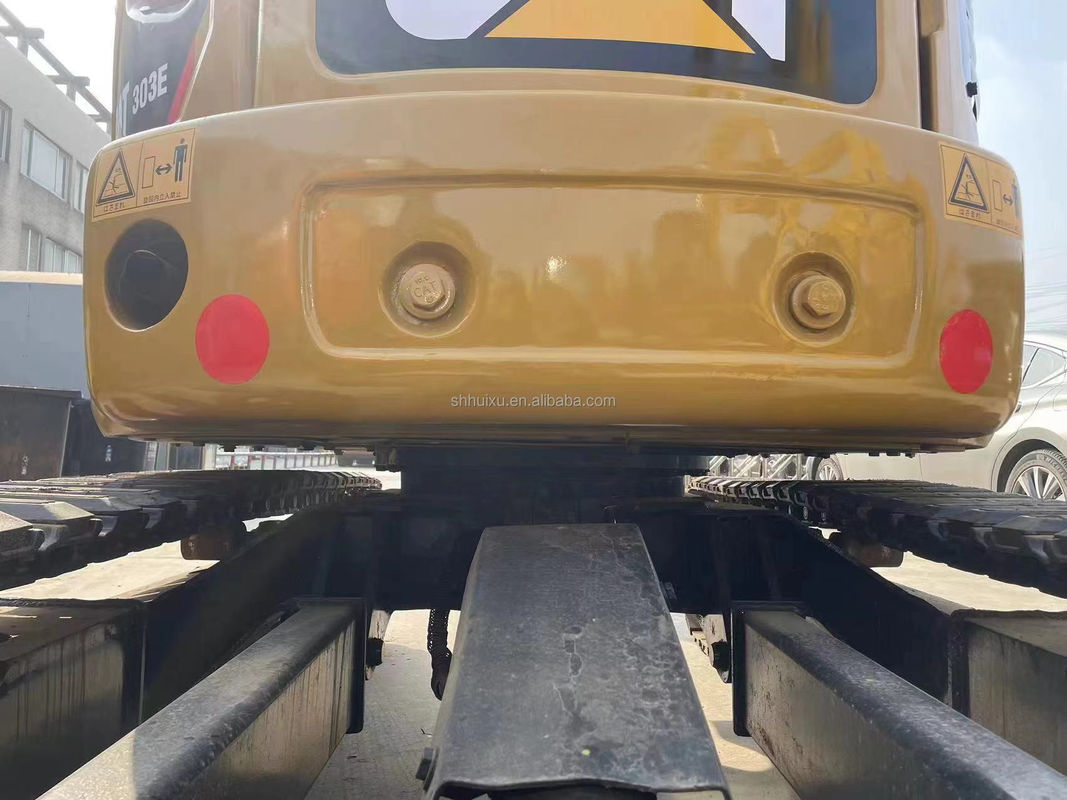 MINI CAT303E usata/seconda mano MINI CAT303E con poche ore di lavoro vernice originale CAT 303E in vendita
